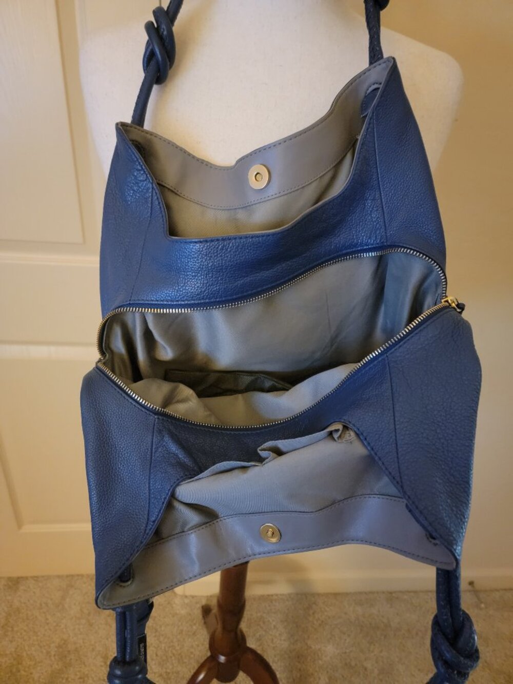 Vince Camuto Navy Pebbled Leather Hobo Shoulder Bag Knotted Strap Handbag - Picture 2 of 13